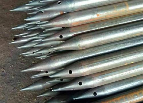 禄丰隧道钢花管现货